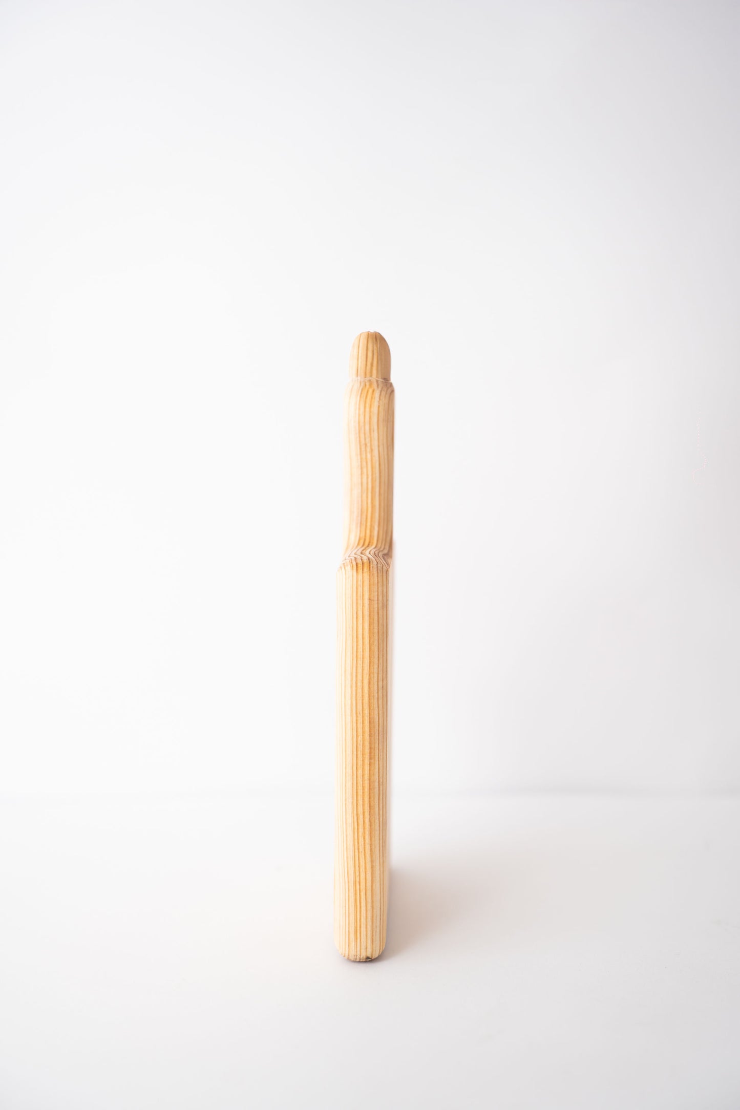 Tabla de Madera de Pino con Canal Antiderrames