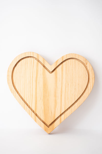 Tabla Corazón en Madera de Pino con Canal Antiderrames